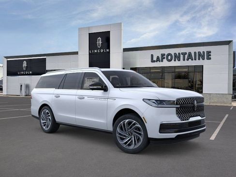 New 2026 Lincoln Navigator L Reserve AWD/4WD image 7
