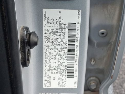 Used 2010 Toyota Tacoma PreRunner image 25