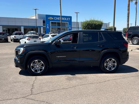 Used 2025 GMC Terrain Elevation AWD/4WD image 2