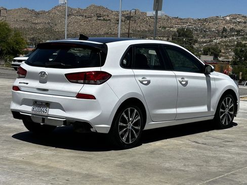 Used 2020 Hyundai Elantra GT w/ Style Package 02 FWD image 8