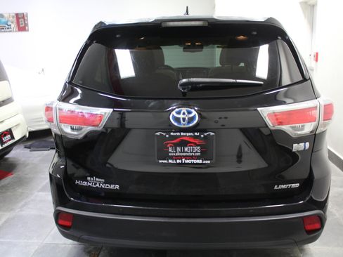 Used 2014 Toyota Highlander Limited Platinum image 5