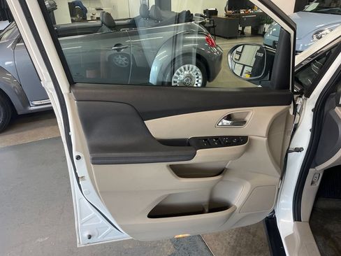 Used 2014 Honda Odyssey LX image 20