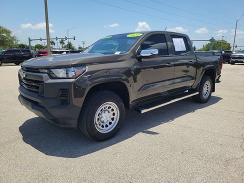 Used 2024 Chevrolet Colorado W/T w/ WT Convenience Package RWD image 2
