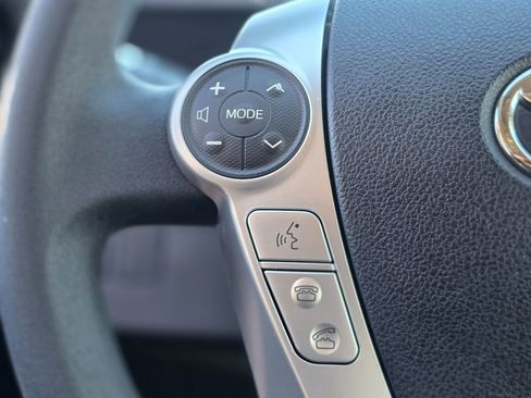 Used 2016 Toyota Prius C One image 28