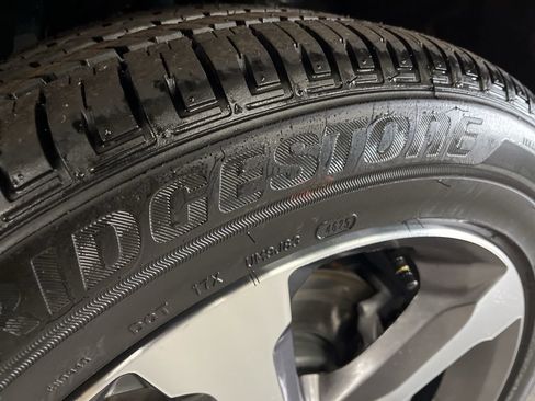 New 2025 Jeep Grand Cherokee L Limited image 12