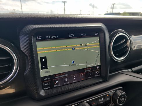 Used 2021 Jeep Wrangler Unlimited Sahara image 20