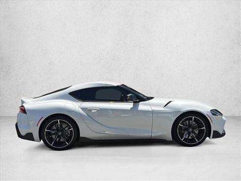 Used 2021 Toyota Supra w/ Safety & Technology Package RWD image 4