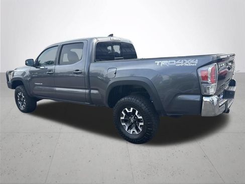 Used 2020 Toyota Tacoma TRD Off-Road AWD/4WD image 9