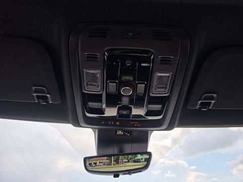 New 2026 GMC Yukon XL Denali Ultimate AWD/4WD image 24