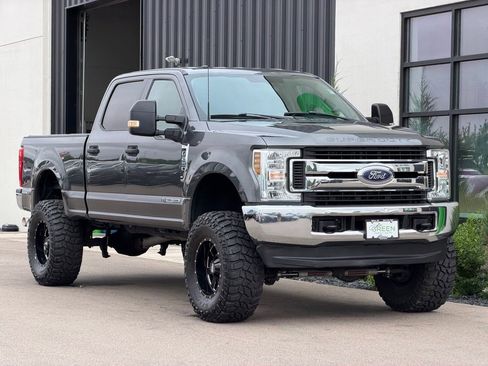 Used 2019 Ford F250 XLT AWD/4WD image 4