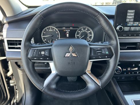 Used 2022 Mitsubishi Outlander SEL image 24