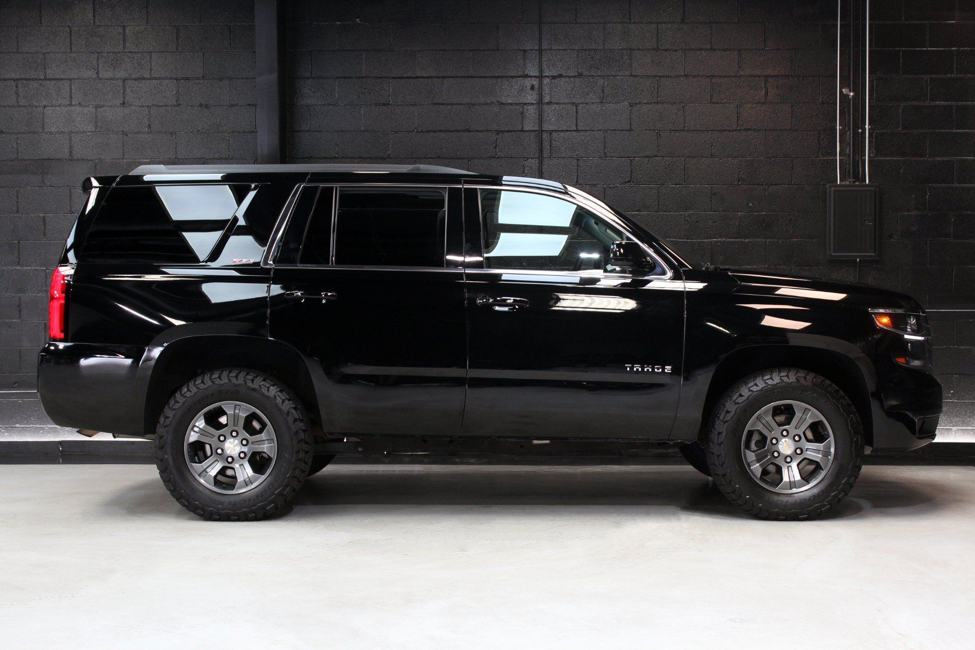 Used 2015 Chevrolet Tahoe LT AWD/4WD image 12