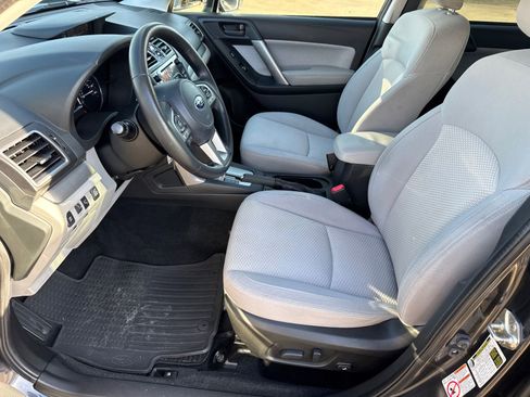 Used 2017 Subaru Forester 2.5i Premium image 15