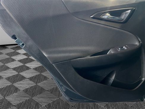 Used 2019 Chevrolet Malibu LT image 19