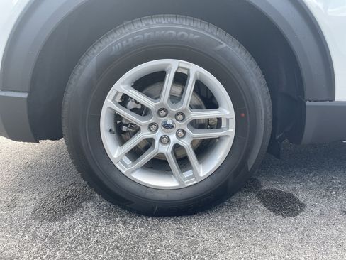 New 2025 Ford Explorer Active image 10