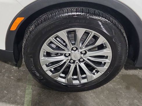 Used 2024 Cadillac XT4 Premium Luxury image 14