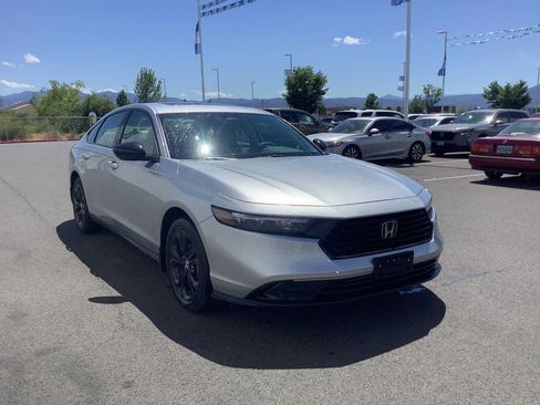 Used 2025 Honda Accord SE image 8