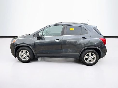 Used 2018 Chevrolet Trax LT w/ LT Convenience Package FWD image 5