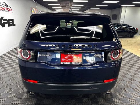 Used 2017 Land Rover Discovery Sport SE image 11