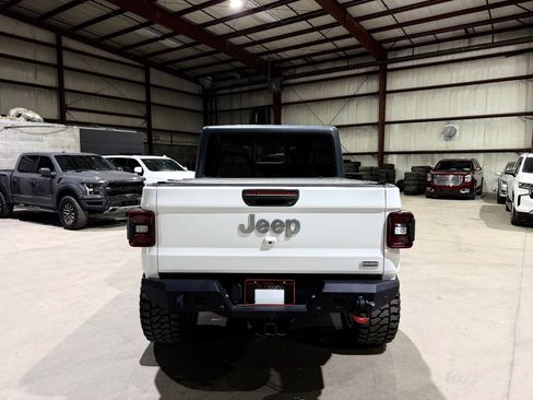 Used 2020 Jeep Gladiator Overland image 6