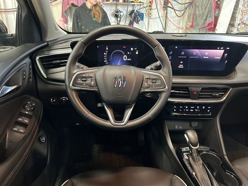 Certified 2024 Buick Encore GX Avenir w/ Avenir Convenience Package AWD/4WD image 17