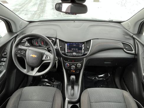 Certified 2022 Chevrolet Trax LS w/ Tint and Cruise Package image 12