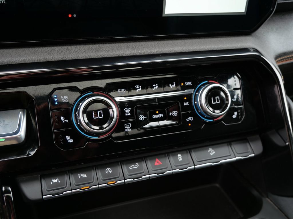 Certified 2024 GMC Sierra 1500 AT4 w/ AT4 Preferred Package AWD/4WD image 29