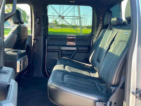 Used 2015 Ford F150 Platinum w/ Equipment Group 701A Luxury AWD/4WD image 23