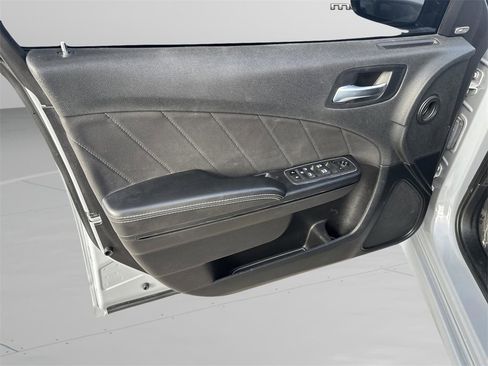 Used 2022 Dodge Charger GT image 9