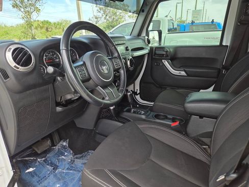 Used 2017 Jeep Wrangler Unlimited Sahara w/ Max Tow Package AWD/4WD image 22