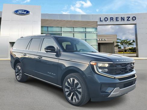 New 2025 Ford Expedition Max Platinum w/ Driver's Package image 3