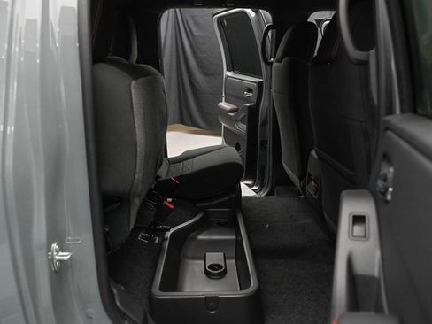 Used 2025 Nissan Frontier PRO-4X w/ Pro Convenience Package image 21