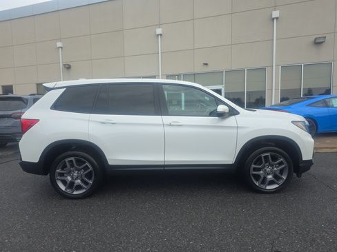 Used 2023 Honda Passport EX-L image 4