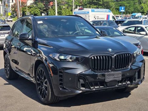 Used 2024 BMW X5 xDrive40i w/ M Sport Package AWD/4WD image 3