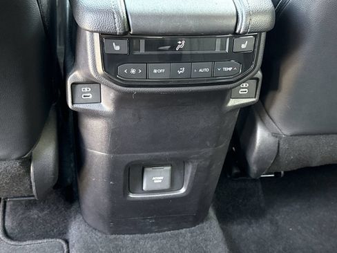 Used 2025 Toyota Grand Highlander FWD image 13