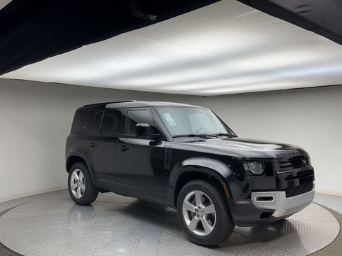 Used 2024 Land Rover Defender 110 S AWD/4WD image 2