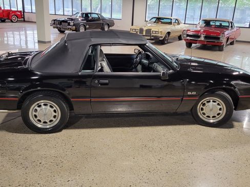 Used 1989 Ford Mustang LX RWD image 37