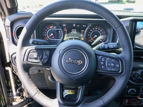 New 2026 Jeep Wrangler Unlimited Rubicon AWD/4WD image 28