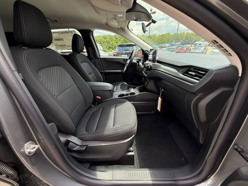 New 2025 Ford Escape Active w/ Cold Weather Package image 9