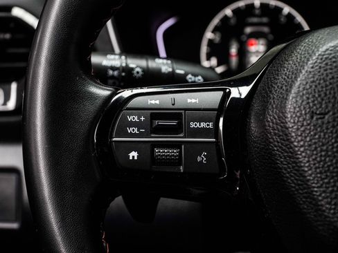 Used 2025 Honda Pilot Sport image 27