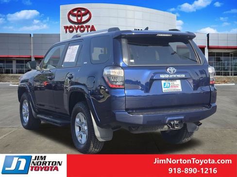 Used 2020 Toyota 4Runner SR5 Premium w/ Moonroof Package AWD/4WD image 6