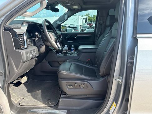 Used 2024 GMC Sierra 1500 Denali w/ Technology Package AWD/4WD image 13