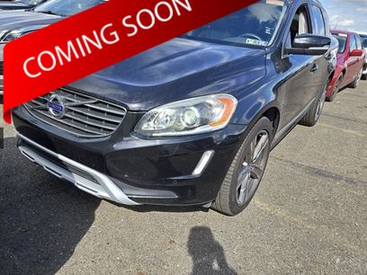 Used 2017 Volvo XC60 T5 Dynamic w/ Advanced Package