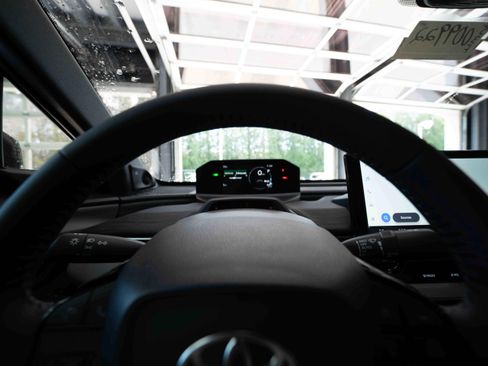 New 2026 Toyota C-HR w/ Cold Weather Package AWD/4WD image 15