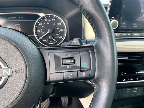 Used 2023 Nissan Rogue SL image 24