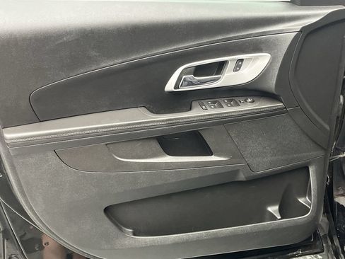 Used 2017 Chevrolet Equinox LT w/ Convenience Package FWD image 6