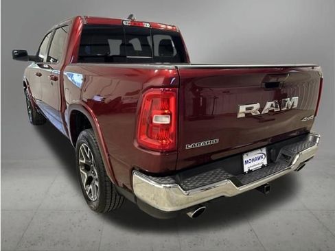 Used 2025 RAM 1500 Laramie AWD/4WD image 3