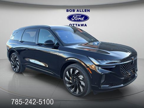 Used 2024 Lincoln Nautilus Reserve w/ Equipment Group 203A image 14