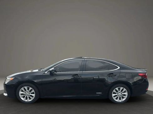 Used 2013 Lexus ES 300h w/ Luxury Pkg FWD image 4