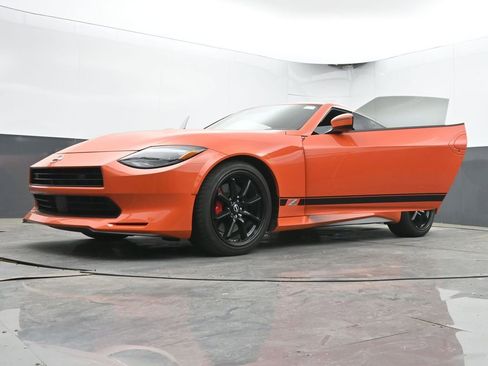 Used 2024 Nissan Z Performance w/ Heritage Edition RWD image 75